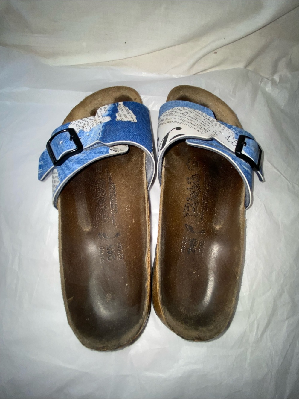 Birkis   Two-Strap Sandals in Blue and White Print 38